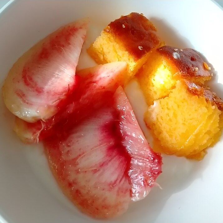 桃とカステラのヨーグルト